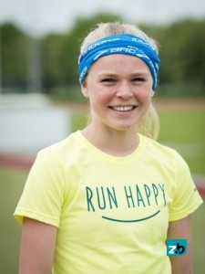 Emmie Weekers (16) is de dochter van Frans Weekers en Katja Stultiens en woont in Weert. Ze is 4 vwoleerling op Het College in Weert. Haar grote droom is het meedoen én winnen van de marathon op de Olympische Spelen van 2024. Emmie heeft al een aantal mooie prestaties neergezet: vierde van Nederland met veldlopen en de derde plaats op het NK B-junioren 3000 meter.