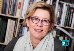 Lilian Creemers (49) is sinds 2010 actief als kunstenaar en cultureel onderneemster. Ze woont in Stramproy, is getrouwd en heeft twee dochters. Haar keramisch werk is tentoongesteld in binnen- en buitenland. Zij is actief als galeriehouder, curator en organisator van lokale, nationale en internationale exposities, beurzen, uitwisselingen en kunstevenementen.