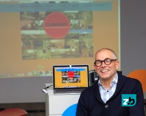 Theo Derksen (62) werkt sinds 1981 als fotograaf en audiovisueel vormgever voor diverse Nederlandse kranten, magazines en bedrijven. Hij woont in Nederweert is getrouwd en heeft een zoon en stiefdochter. De laatste 25 jaar was hij parttime aangesteld als lid van het management team van de faculteit Media Design and Technology en senior docent in fotografie en thematisch toegepast onderzoek aan de University Zuyd Art Departement. Zijn werk is bekroond met diverse prijzen, waaronder The Kodak Award, The Amsterdam Art Foundation en Provincie Limburg Art Foundation.