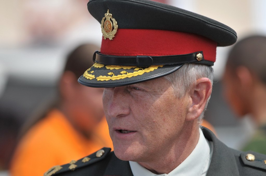 Peter van Uhm tijdens Veteranendag in Den Haag, 2009 (archieffoto).